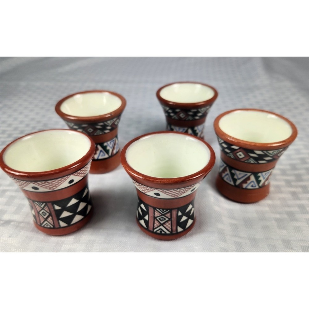 5 SIGNED Hand Painted Peruvian Pottery Cups Ruiz Caro 2-1/4", Folk Art Geometric - Picture 2 of 5